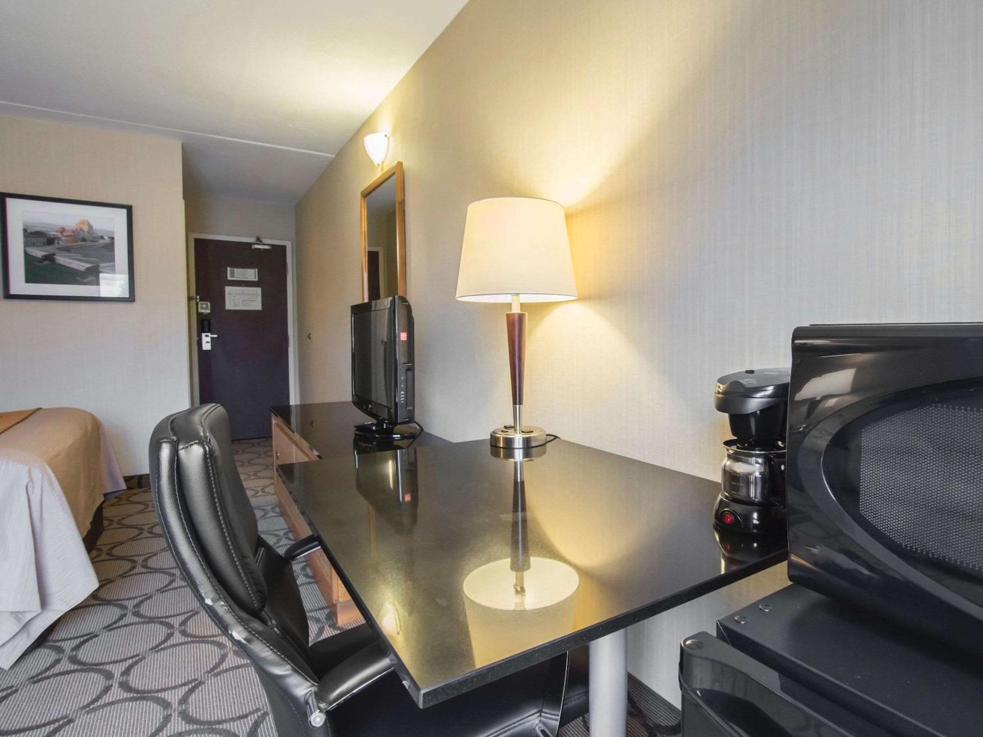 Comfort Inn Airport East Québec Exterior foto